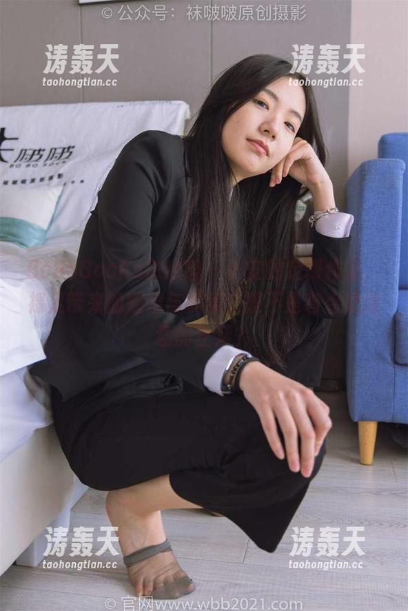 BoBoSocks袜啵啵 - 小安的定制作品，裸足带来的随意与真实，是不是有点像诗意的生活？