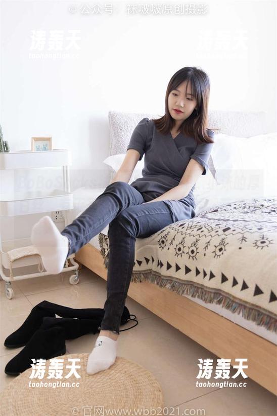 BoBoSocks袜啵啵 - 我在想，小沫的厚白丝，有无圣光的渲染，原图竟然带着点点撩拨，让人手足无措。