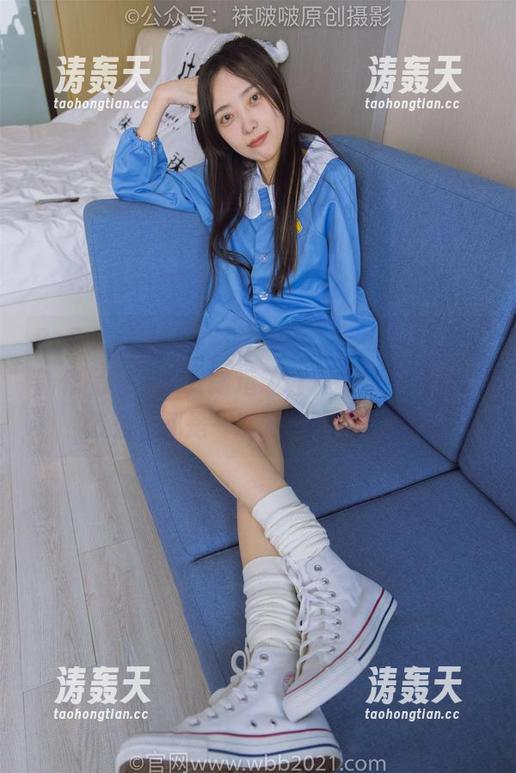 BoBoSocks袜啵啵 - 靠，熊熊在她的最新作品集中把安踏运动鞋玩得淋漓尽致，怎么看都是一次意外的惊喜啊。
