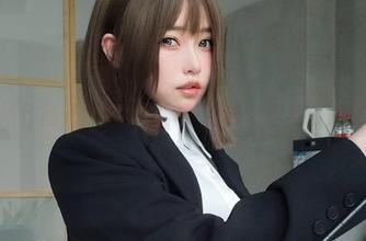 K酱最新作品：吉他妹妹，这把吉他居然比她还迷人！