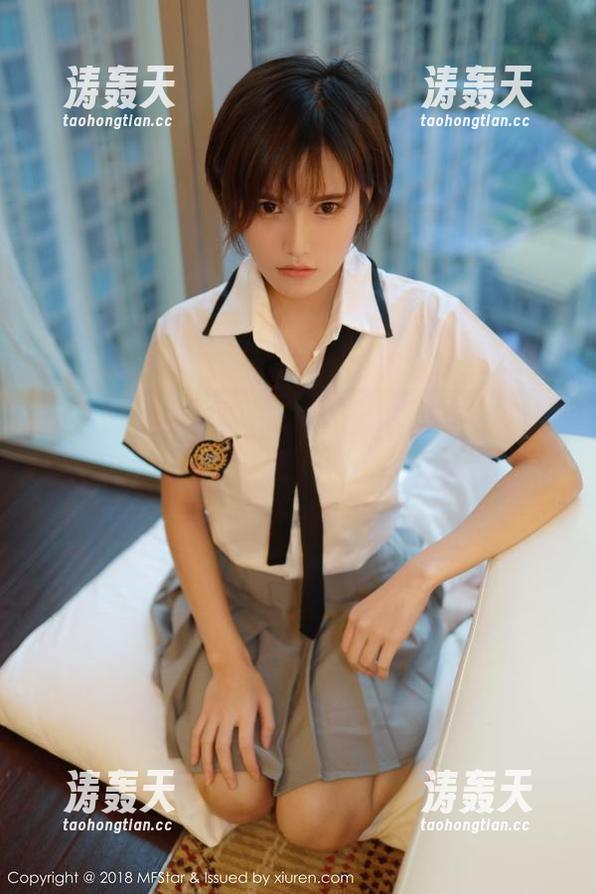 MFStar模范学院 - Abby王乔恩和她的旗袍：这图包里的漂亮，我能思考一天！