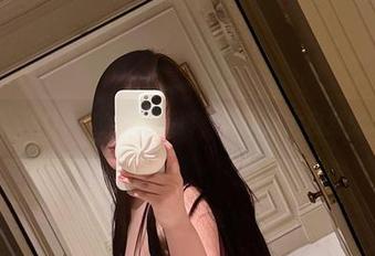 微密圈 - MIYA的护士写真，其实是大自然的调色板