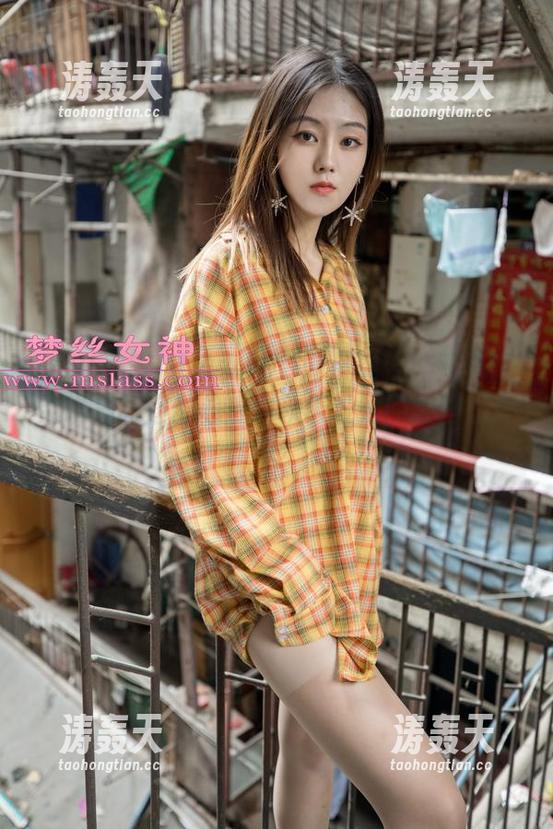 MSLASS梦丝女神 - 画风突变！双马尾灵唯美图直击心底，秋天没她的校园怎么行？