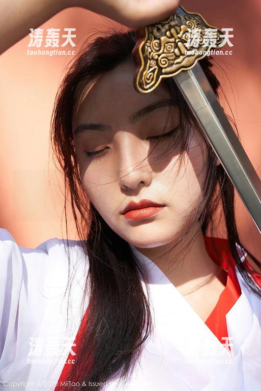 MiiTao蜜桃社 - 看到静香Mandy的红裙，每次都得说：这福利值得再看一遍！