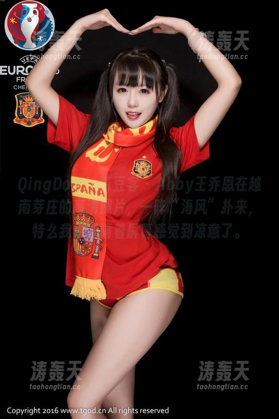 QingDouKe青豆客-Abby王乔恩 QingDouKe青豆客 - Abby王乔恩在越南芽庄的高清照片,一阵“海风”扑来,特么我也是隔着屏幕感觉到凉意了。
