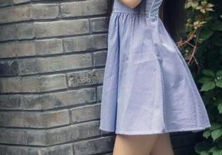 TouTiao头条女神 - 杨曼妮的美腿在线图片，直到今天我都在想为什么别人的腿那么好看，而我的…嗯。