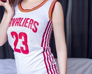 TouTiao头条女神 - 这个图包只有洛洛可能撑得起来吧？可爱得我头疼