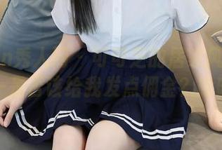 Xiuren秀人网 - 可可芝的居家风格照片——是否该给我发点佣金？哈哈！
