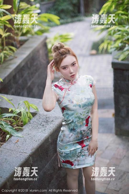 Xiuren秀人网 - 条纹+职场=咱的打工人新选择——赶紧下载糯米NM的图片！
