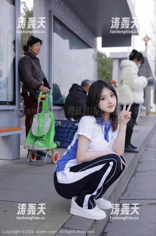 Xiuren秀人网-肉晴MINI Xiuren秀人网 - 肉晴MINI学姐:全集写真,软磨硬泡的学术写真不止于书本!