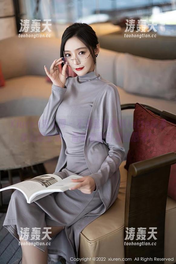 Xiuren秀人网 - 不是趁热拿铁latte而是拿起职业装：最新套图引发的思考！