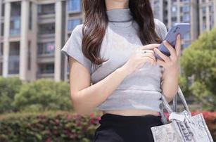 Xiuren秀人网 - 陈思琪Art的套装原图：一件衣服，千种美，怎么能不把它拿来做壁纸呢？