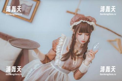 怎么有人能把黑丝穿得这么惊艳？coser衣衣的最新图册，不看会后悔哦。