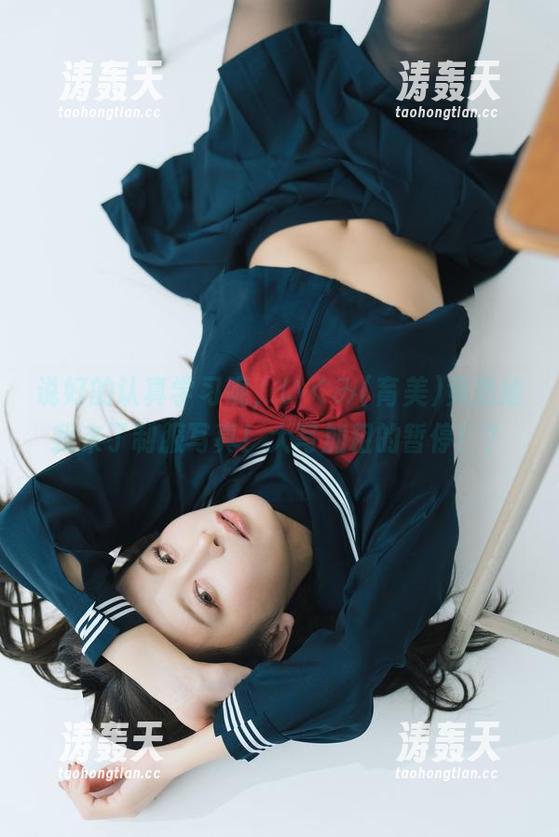 说好的认真学习呢，いくみ(育美)竟然给我来了制服写真！大写加粗的暂停！？