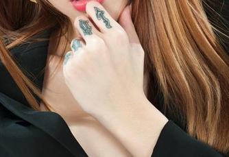丽柜 - 破解甜甜女友图册里的原图密码，谁能抗拒那份惬意呢？