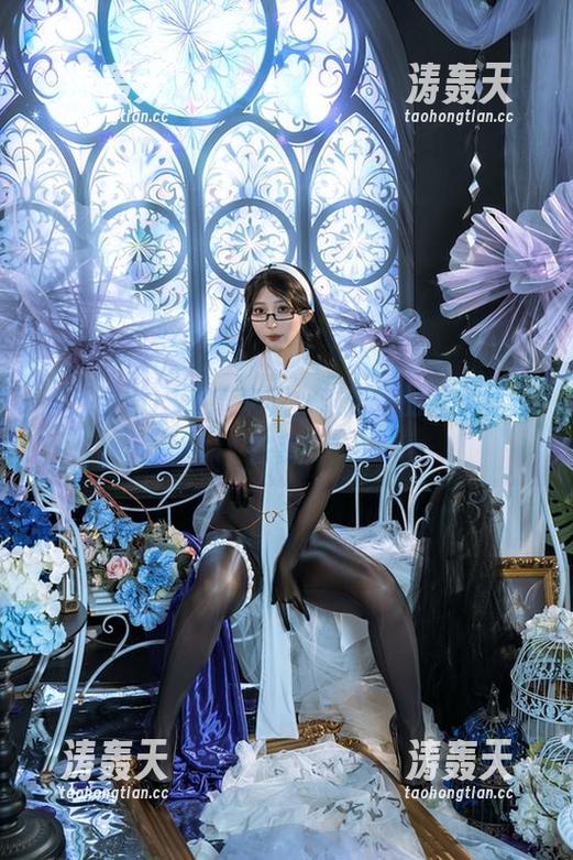云溪溪COS灵感来源，难道她的美足就是答案？