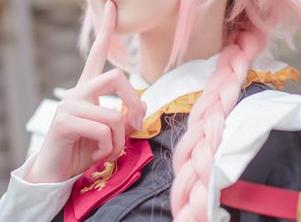 观看作品：你的负卿竟然变身兔女郎，学姐的魅力无限！