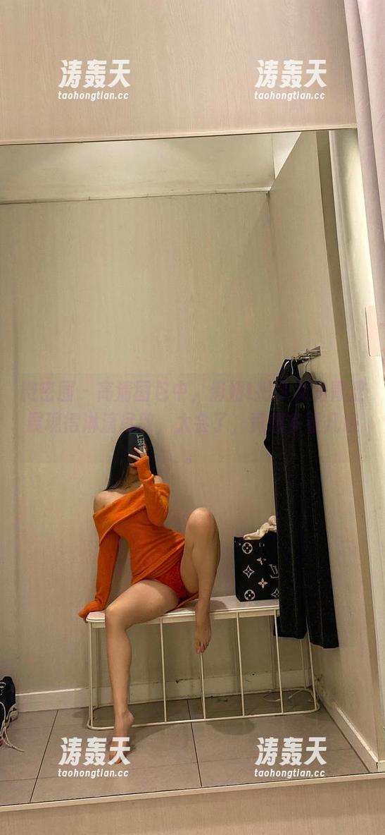 微密圈 - 高清图包中，俏妞t把少女的青涩展现得淋漓尽致，太会了，真想多看几遍。