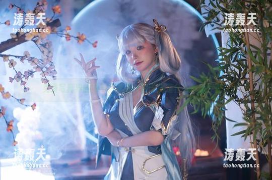 免费写真界的黑马！前羽rr的美脚是什么神仙存在？