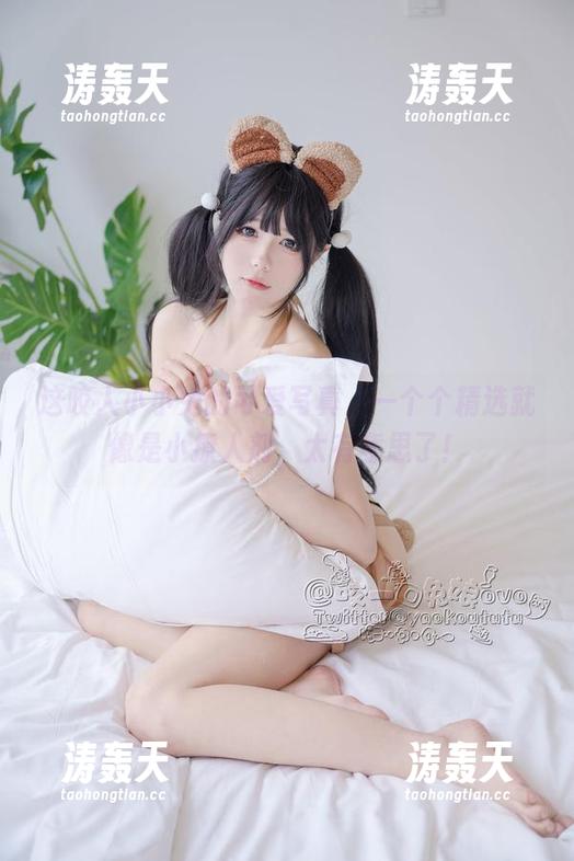 这咬人小小兔的可爱写真，一个个精选就像是小撩人剂，太有意思了！