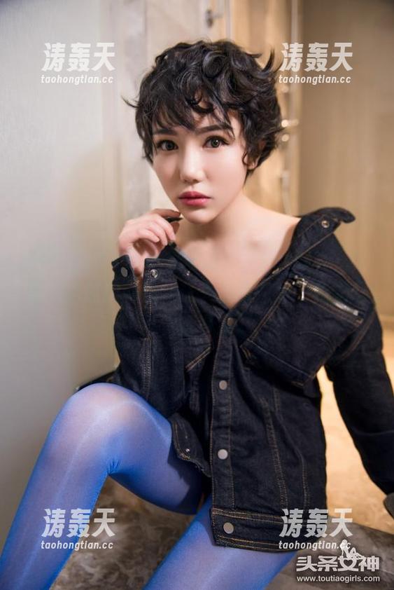 头条女神 - 毕竟是娜露，“selena”这组高清原图就是能让人多看两眼，我完全不觉得多余。
