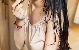头条女神 - 谁能拒绝苏菲菲的内衣图片？下载的话小心家里人看到了！