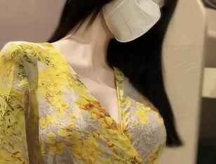 微密圈 - 哎呀，女刺客的白色比基尼写真更新，完全不循规蹈矩！