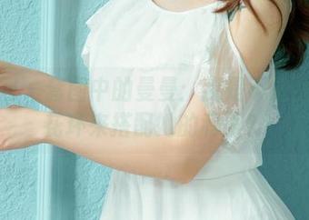 尤果网 - 套图中的曼曼：我是不是该戴个花环来搭配她的和服？