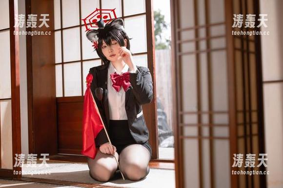 兔女郎和蓝色梦想——屿鱼高清作品集里的一点小调皮。