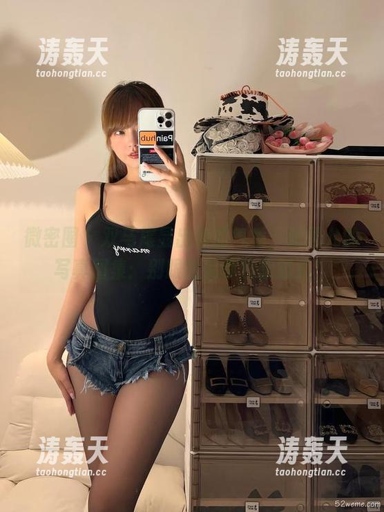微密圈 - 双马尾显出新的气质，张思允的写真图集：别跟我说你没想过扎！