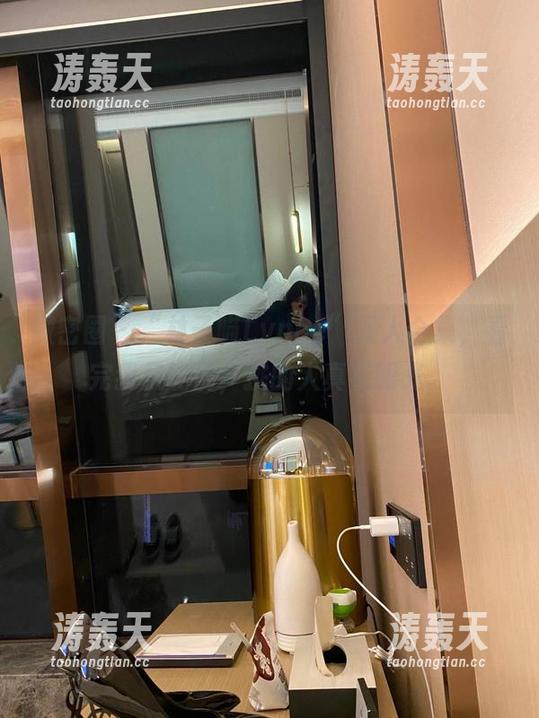 微密圈 - “林子喵Lynne”双人合集，看完我只能说，挑的人真有眼光。