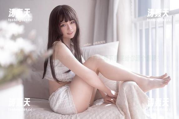 谁说圣诞只有吃喝？桃良阿宅免费写真下载来给你请个假吧！