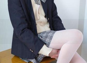 森萝财团 - 小梓的写真系列：女孩的眼神，真能让人上瘾，图集快来翻翻吧。