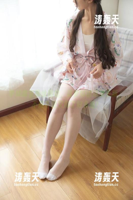 学妹教室黑丝图包，森萝财团这波更新，不知不觉又刷了好多遍！