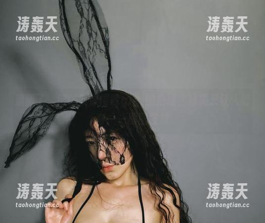酒醒了，记忆就像樱晚gigi的拍摄，模糊又让人好奇——原图发放