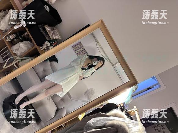 微密圈 - 想要一张不平常的合照吗？来吧，“玫桃泡芙”的免费双人照片就要上线啦！