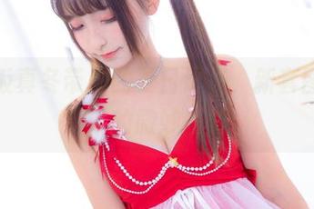 神乐坂真冬带来的夏日记忆，新套图更新中的微妙情愫