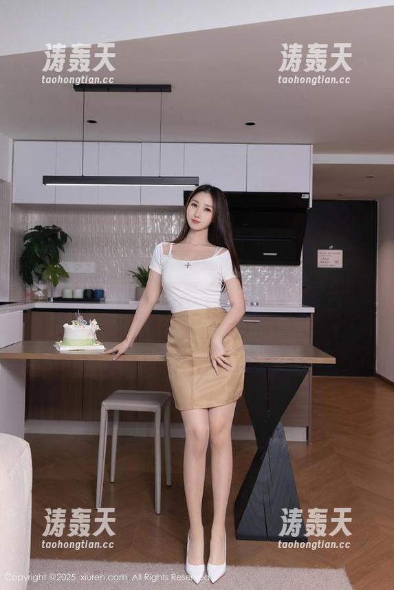 秀人网 - 强烈建议查看安然儿的双人图包，隐隐约约就像封藏了些什么又说不出口。