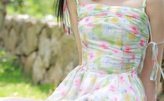 秀人网 - 芈琳娜的写真精选：夏日，是不是太热了，但我们依旧要美美哒