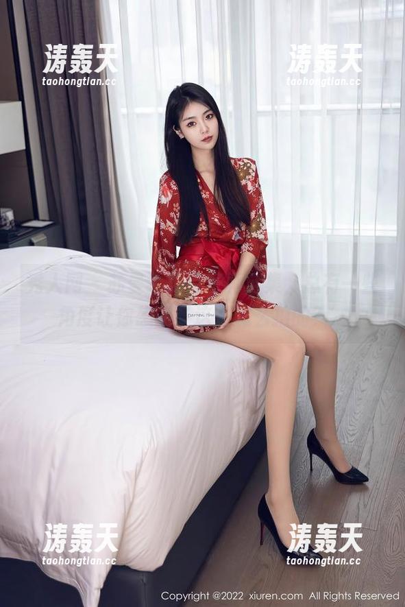 秀人网 - 苏曼兮夏日写真全集，总有一些角度让你想问‘这是怎么拍的？’