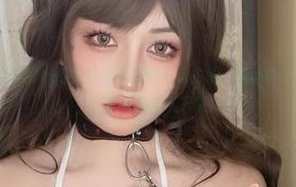 芊川一笑MNK的作品集居然更新到圣诞主题，能不能不要那么甜腻？我有点吃不下啊