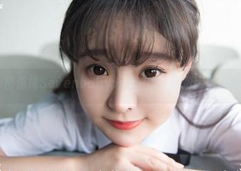 菠萝社 - 柳侑绮Sevenbaby泳池原图，剧情比你想的复杂得多