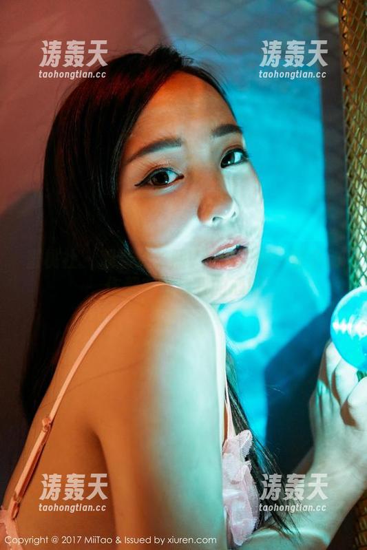 蜜桃社 - 观看沐子熙V的体操服：每个动作都在挑战我的心脏