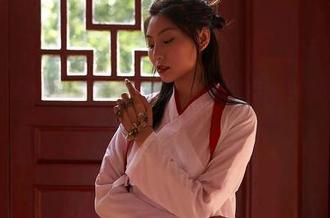 蜜桃社 - 缇娜美Tinami的制服私拍，谁能拒绝这样的眼福呢？太吸引了吧。