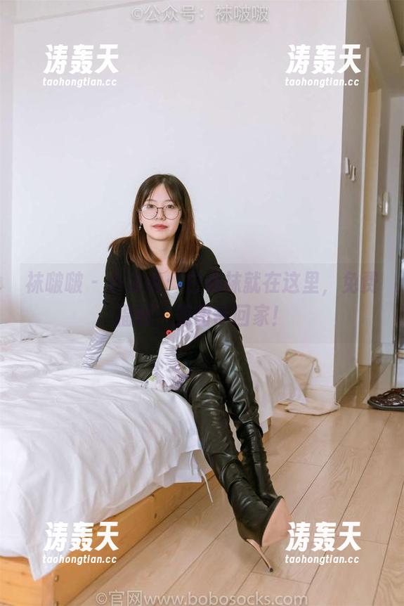 袜啵啵 - 小沫说：白棉袜就在这里，免费福利，美图带回家！