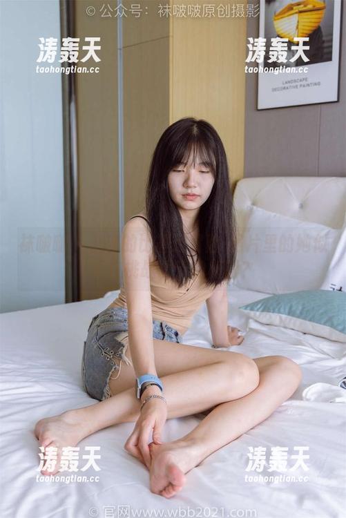 袜啵啵 - 小淳的比基尼冒险-照片里的她似乎在挑战夏天的极限？