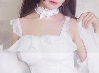 过期米线线喵厨娘写真合集：一边炒菜，一边拍自己