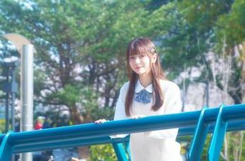蓝色旗袍，陆卿卿kyokyo：这套写真让我赞叹，一个眼神就能波动人心嘛？
