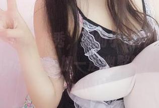雪晴嘟嘟的内衣秀，别的小伙伴只看图片，我还得加一层幽默呢！