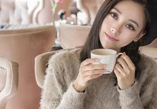 青豆客 - Abby王乔恩的泳衣图包：福利还是“伤害”？你来决定！
